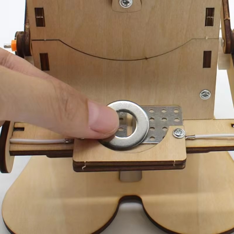 Model Robot Pemakan Koin DIY P - Model Kit Wood ulasan dan harga